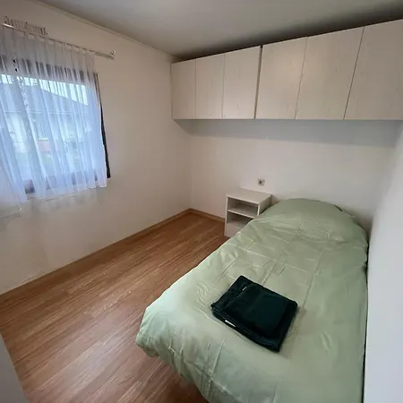 Am House * Alzing